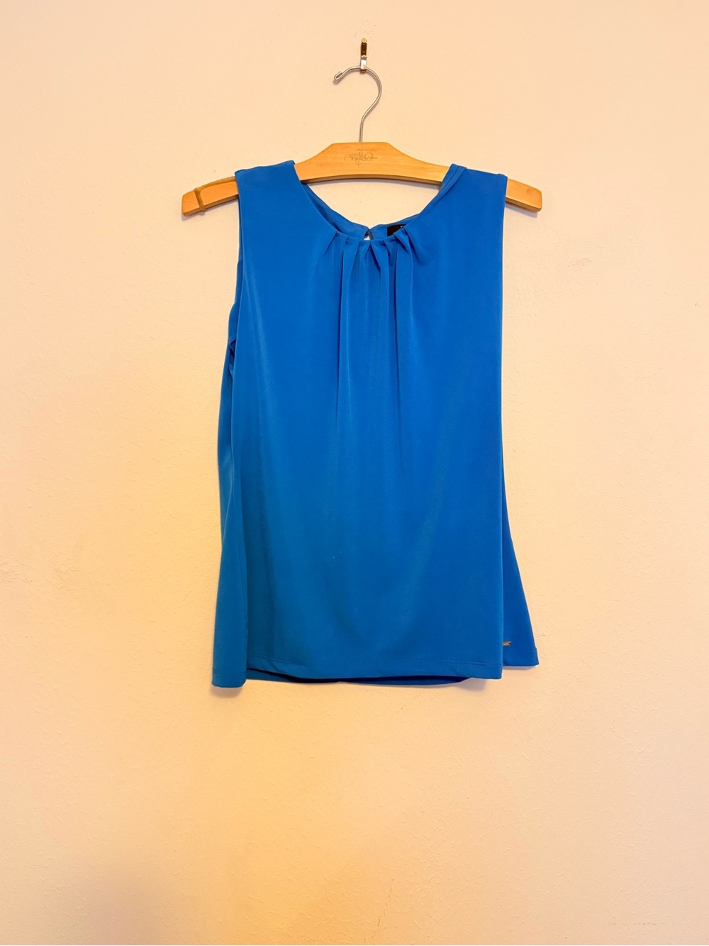 Tahari Royal Blue Sleeveless Pleat-Front Camisole